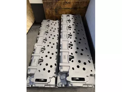 Cyclinder head for  trucks